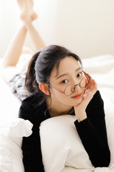 女同